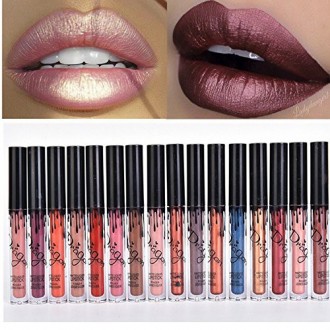 Madly MATTE Lipstick Lipgloss Gras Vivid Couleur Matte Lipgloss de Coosa (16 couleurs)